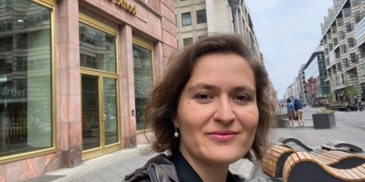 E mbani mend Besa Shahinin, ish-ministren e Arsimit të Ramës? Bëhet e “gjallë” pas më shumë se…