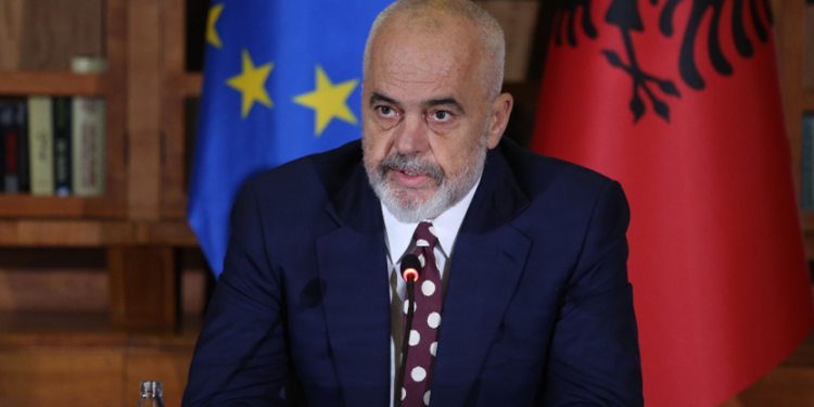 Rrëmbimi i 3 policëve në Kosovë/ REAGON Edi Rama: Mos i hidhni benzinë zjarrit! Serbia u bombardua….