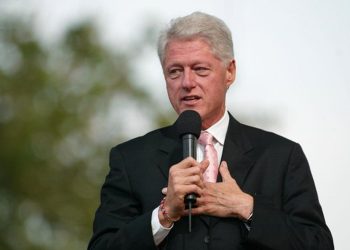 Avokati zbulon arsyen e fortë: Pse Bill Klinton shkon vetëm në Tiranë dhe jo në Kosovë…