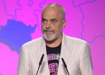 Ditëlindja e PS-së/ Rama paralajmëron socialistët për “shuplakën” që i pret nga populli, nëse…