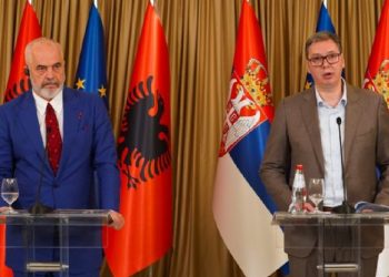 “Ne i zgjedhim vetë”/ Rama e Vuçiç mbyllin me TENSIONE konferencën, çfarë e acaroi presidentin serb?