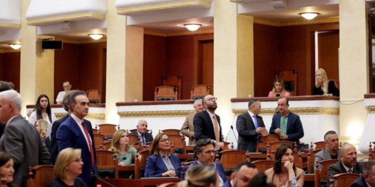 PS pranon kërkesën e PD për Arben Ahmetajn, ja çfarë u VENDOS….