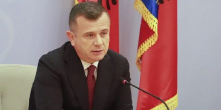 Balla nis punën si Ministër i Brendshëm/ Jep “ultimatumin” URGJENT: Duhet…