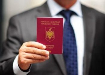 Kjo është pasaporta më e fuqishme në botë! Vendi i parë do ju habisë. Ku renditet Shqipëria?