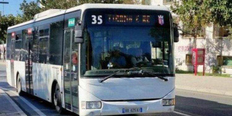 LAJM I FUNDIT – E papritur, VENDIMI: Nga e hëna transporti urban i përgjysmuar, ja arsyeja…