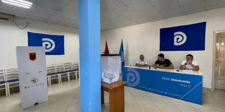 LAJM I FUNDIT – Zgjedhjet për kreun e ri të PD, dalin rezultatet e para nga numërimi i votave…