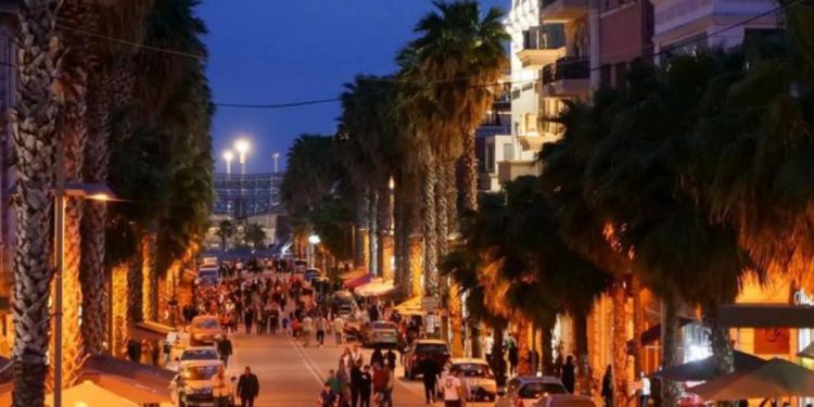 Njoftim i rëndësishëm për qytetarët në Durrës/ Nga 1 Gushti bulevardi “Epidamn” do kthehet në…