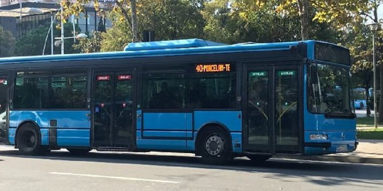 ‘Kërcënimi’ i Veliajt jep efekt/ Çfarë po ndodh me urbanët pas ultimatumit për heqje licence…