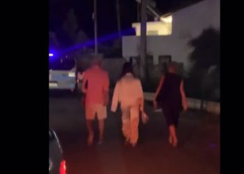 Kiara dhe Luizi çift tradicional, në pushimet e para marrin me vete edhe vjehrrën…