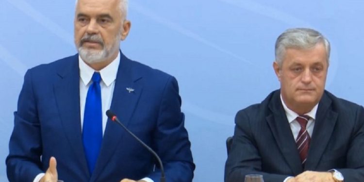 Rrumbullaku firmos emërimet e reja, “shkrihet” i gjithë komisariati në…