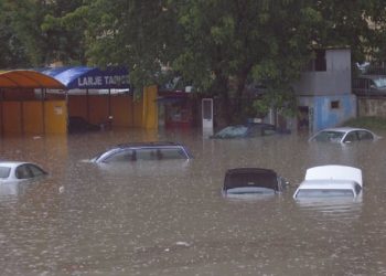 “Tërbohet” moti, ka rrezik!/ Kjo Bashki e vendit ngre ALARMIN, nesër paralajmërohet…