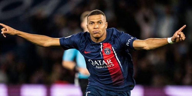 Lajm i çmendur nga Spanja/ Kylian Mbappé me “valixhe në dorë” drejt klubit të ri, sot…