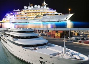 Superjahti 400 milionë dollarë mbërrin në Portin e Durrësit, Shqipëria ka arritur…