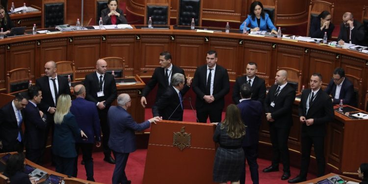 Kush është ‘PESHKU’ i madh i politikës që do të godasë SPAK? Gazetari zbulon EMRIN…