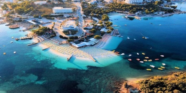 REPORTAZHI i ‘La Repubblica’/ Shqipëri, në “Maldiven e Europës”, plazhi i fundit i…