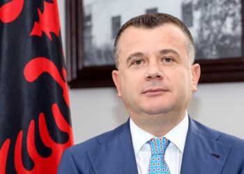 “Kush dënohet nga ligji i ri”, Ministri Balla: Nëse nuk i bindet urdhërit do të…