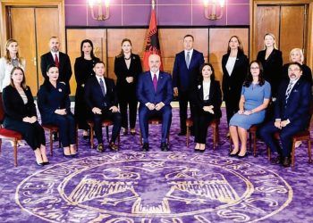 Shtatori i “Etheve”/ Kush janë 5 ministrat e përfolur për t’u shkarkuar nga qeveria…