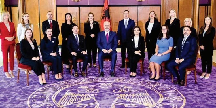 Shtatori i “Etheve”/ Kush janë 5 ministrat e përfolur për t’u shkarkuar nga qeveria…
