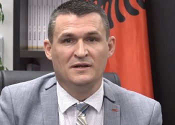 Lëviz me makinë të blinduar se i rrezikohet jeta? SPAK reagon për Altin Dumanin…