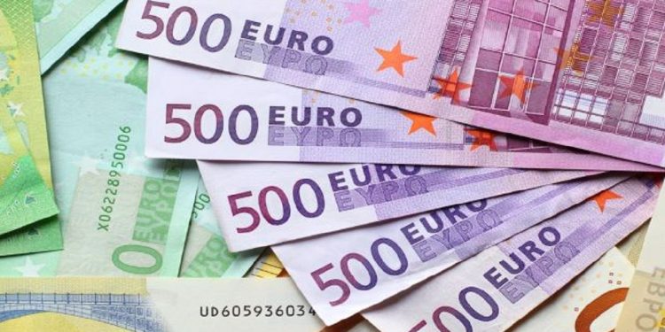 SUPER-LEKU: Euro zbriti sot në 101 lekë, zhvlerësohen edhe valutat e tjera…
