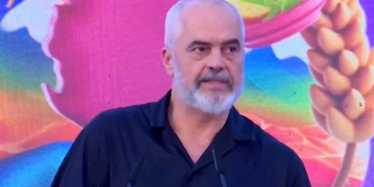 “Kjo është fantastike!”/ Kryeministri Edi Rama e nis ditën ndryshe, që në mëngjes…
