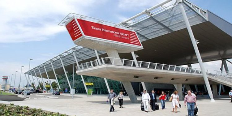 Nga sot deri më 10 SHTATOR, paraqituni 3 ORË PARA në aeroportin e Rinasit për…