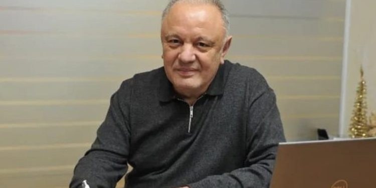 “Jua bëjmë rrogën sa të doni”/ Mjeku “shpërthen” keq: Shkoni në Gjermani të lani pampersat…