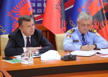 Ndeshja Shqipëri-Poloni/ Balla ka një paralajmërim: Kush vjen të heqë stolat, do të…
