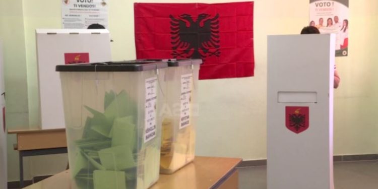 Sot qytetarët e Kukësit zgjedhin kryetarin e ri të bashkisë! Kush janë dy kandidatët…