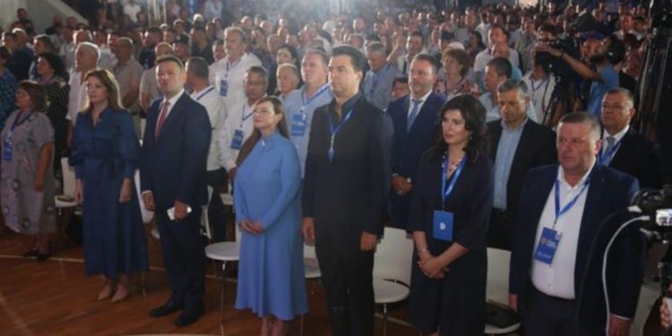 PD totalisht e përçarë! Kush janë deputetët e pranishëm në Kuvendin e thirrur nga Basha…