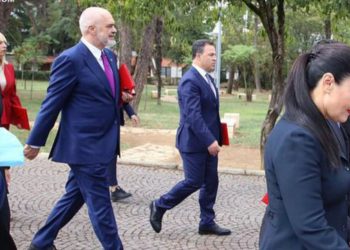 Sot fillon “shkundja”/ Ka zhvillime tek PS, Rama po bëhet gati për lëvizjet e papritura…