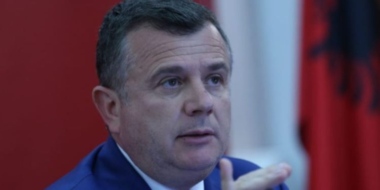 Balla mesazh policëve: “Dua t’u garantoj mbështetjen e Edi Ramës, nëse…