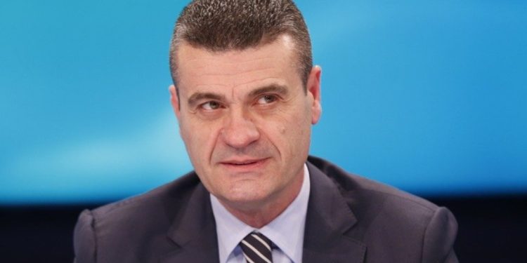 Astrit Patozi largohet nga politika, televizioni i njohur i beson “postin” e Drejtorit…