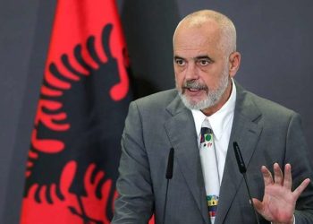“Kurrë mos harro!”/ Kryeministri Edi Rama ka një mesazh të fortë, 22 vite më parë…