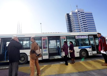“Gati aboneja e autobusit FALAS!”/ Bashkia e Tiranës jep lajmin e mirë, kush përfiton…