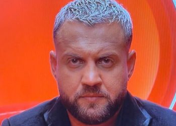 “Më mësoi të këndoj”, Luiz Ejlli publikon foton dhe i kërkon falje “mësueses” së tij…