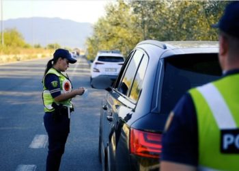 Shoferët duhet ta lexojnë! Gati ndryshimi i bujshëm: Gjobat e Policisë do të vijnë direkt me SMS dhe…