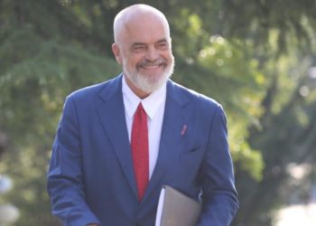 Për ata që thoshin “Rama iku tani, do e heqin amerikanet, i ka orët e numëruara”