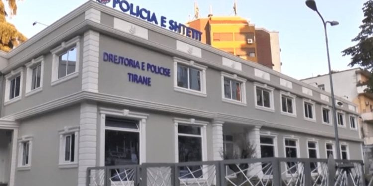 LAJM I FUNDIT – “Furtunë” në Polici, “shkrihet” kupola drejtuese e komisariati në…