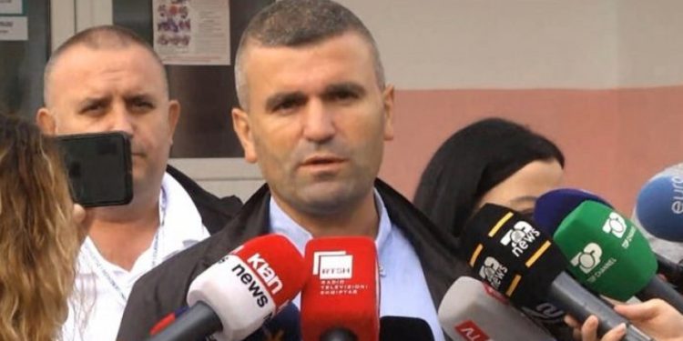Zgjedhjet në Kukës, voton kandidati i PS dhe familja e tij, çfarë deklaroi…