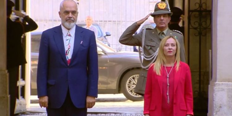 Vizitë zyrtare në Itali, Rama pritet me ceremoni nga kryeministrja Meloni