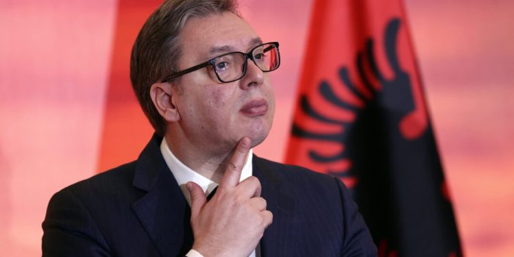 Vuçiç po kërkon HAKMARRJEN me Kosovën? Biznesmeni: 40 mijë Shqiptarë në rrezik…