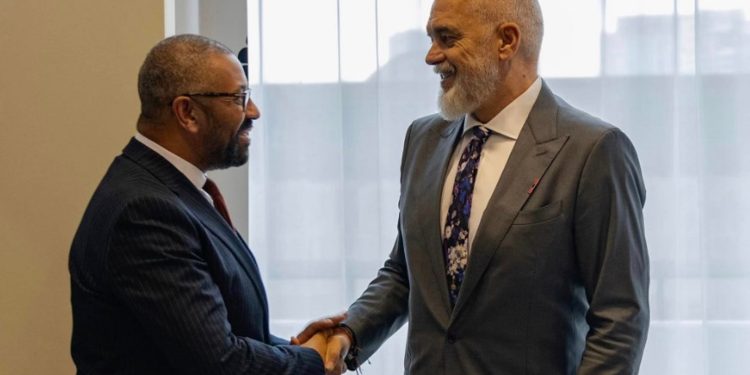 E bujshme/ Edi Rama ndodhet në SHBA, zhvillon takim të rëndësishëm me…