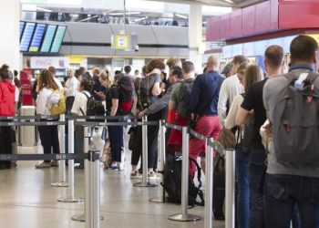 “Të mos paguhen bagazhet në avion”, Parlamenti Europian miraton vendimin e shumëpritur…