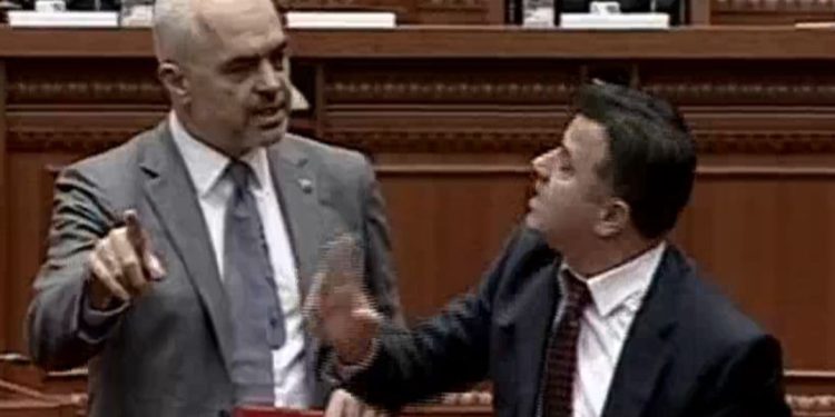 Flamur Noka “shpërthen” keq: Rama po i fut thikën pas shpine Kosovës….