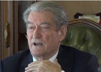 “BOMBA ka shpërthyer edhe në PS”/ Berisha të mos fshihet pas ferrave, këto janë…