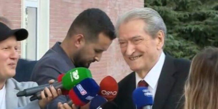 “Ku gaboi Bisha”, Berisha qesh me ish-avokatin: E patë kush ishte, ekzemplar për…