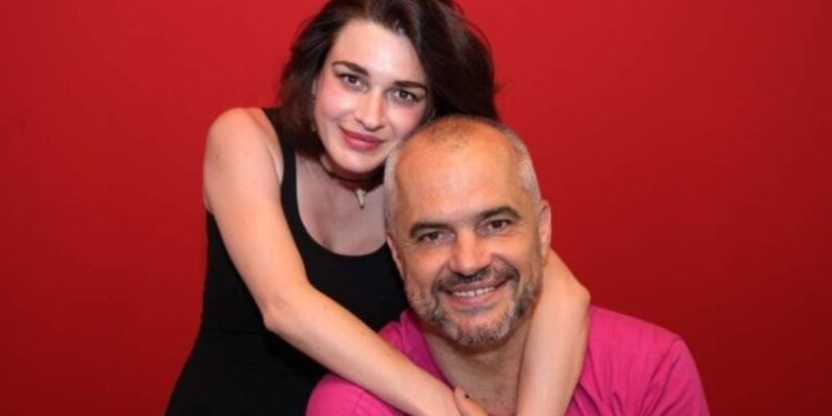 “Pjesëmarrja në grevën e urisë së PS”, Elsa Lila e thotë troç: Nuk e bëra për politikë, e kam…