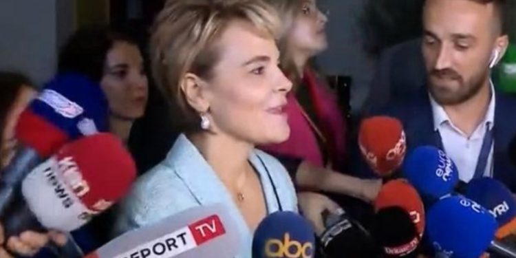 “Druri ka dal nga xheneti”/ Monika Kryemadhi flet për fletëthirrjet nga SPAK: Kam…