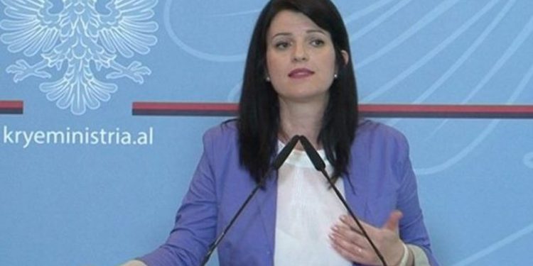 “Kryhet FALAS”/ Ministrja e re jep lajmin e rëndësishëm: Muajin tetor, do të…